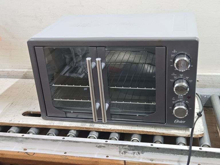 Oster French Door Countertop Oven. 20B