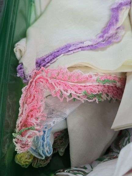 Lot of Vintage Handkerchiefs. 6D