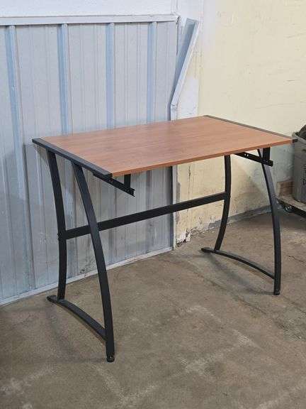 Desk / Crafting Table