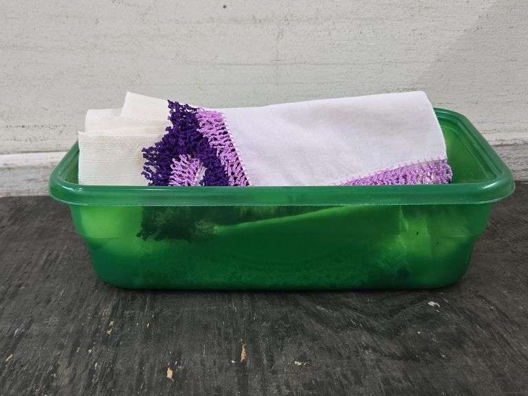 Lot of Vintage Handkerchiefs. 6D