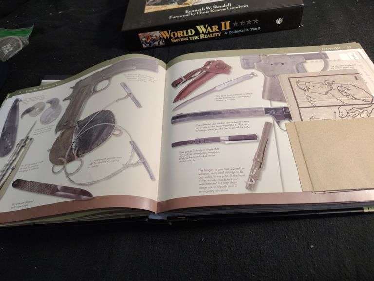 2 War books- World War II Collectors Vault and Battles& Campaigns
