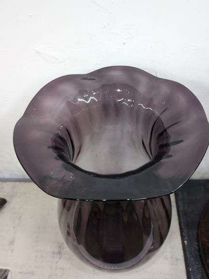 Large glass vase 21" tall. 2a
