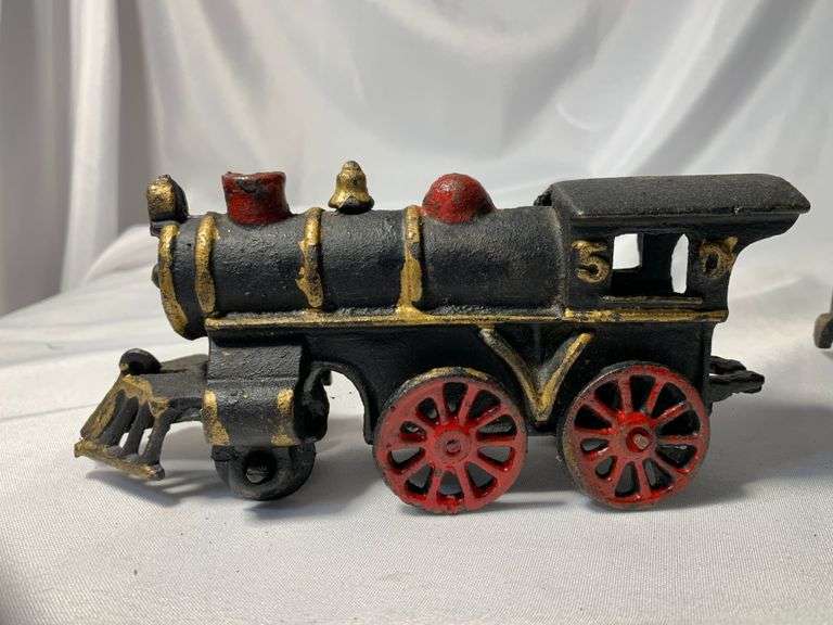 VTG CAST IRON TRAIN SET