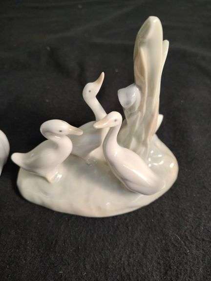 2 Lladro figures