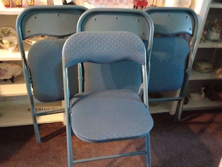 Set of 4 folding chairs