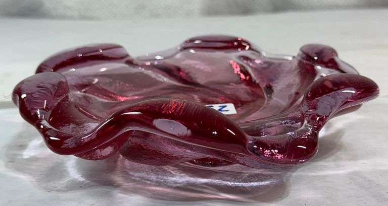 Vintage 1960’s Fenton Art Glass Swirl Astray in Colonial Pink 9”Wide