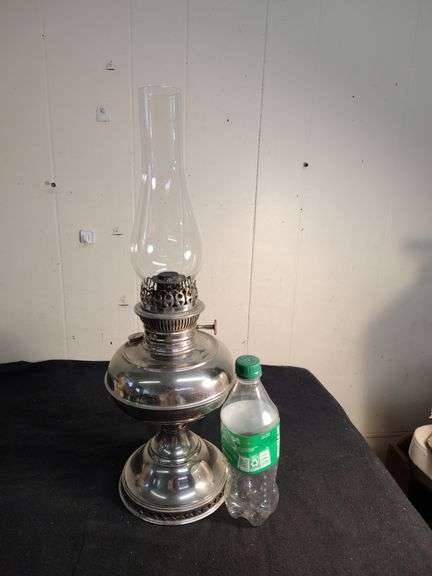 2 Kerosene lamps