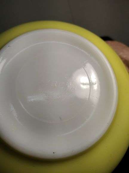 2 Pyrex bowls-- 1- 1971 "Butterfly Gold" 1- 1945-50 yellow