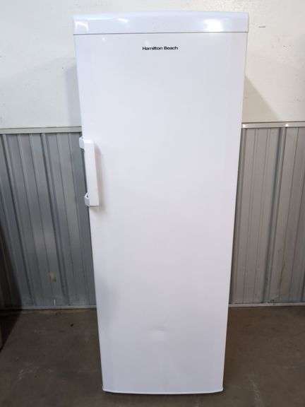 Hamilton Beach upright freezer model HBFRF1100 24" x 25" x 66" tall (BIN $125)
