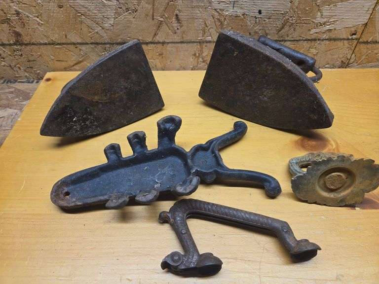 Cast Iron Items. (BIN) $20