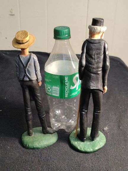 4 Jim Shore Amish figurines