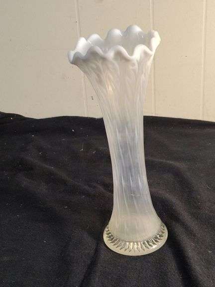 Antique Northwood opalescent tree trunk vase