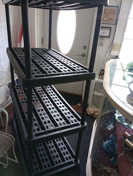 4 Shelf shelving unit