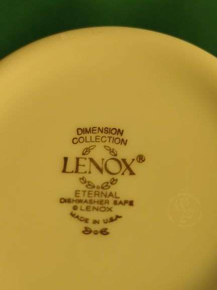 Lenox Holiday 11 cups 4 saucers