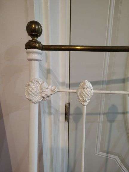 Cast iron bed frame 35" wide