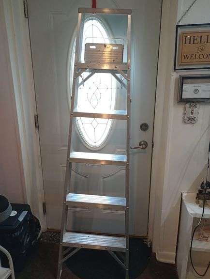 6' Aluminum ladder
