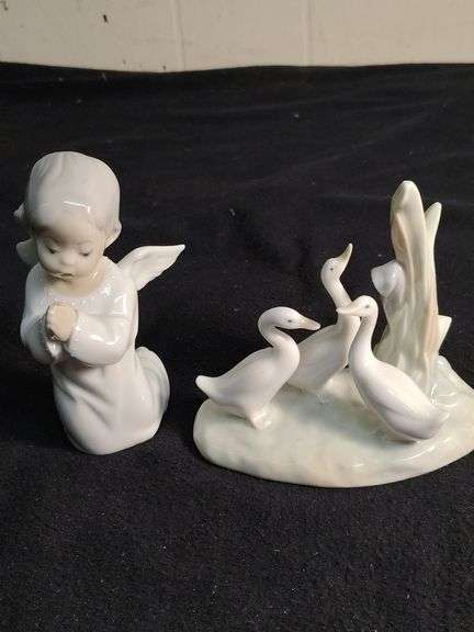 2 Lladro figures