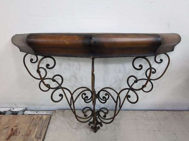 Decorative wall shelf 29.5" x 20" tall. 1e