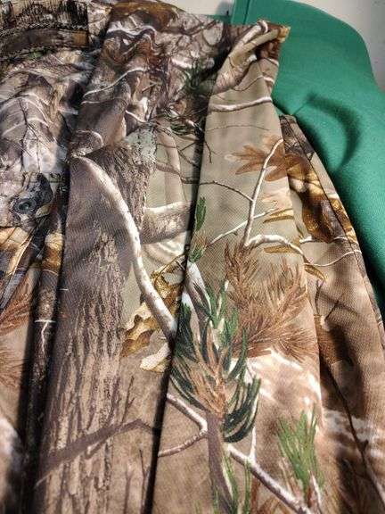 2 Hunting outfits