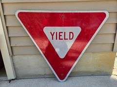 Yield Sign. (BIN) $25