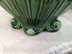 Beautiful flower planter 12.5" dia x 13.5" tall (BIN $50)