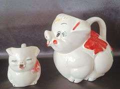 Pig Pichers large and small