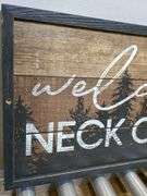 Welcome sign. 7d