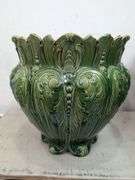 Beautiful flower planter 12.5" dia x 13.5" tall (BIN $50)
