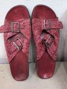 Variety of sandals, sizes 8 and 9. 1b