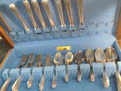 Wm Rodgers & Sons exquisite silverware with case