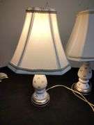 Pair of lamps with bows