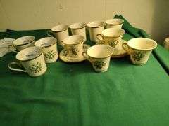 Lenox Holiday 11 cups 4 saucers