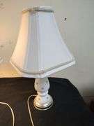 Pair of lamps with bows
