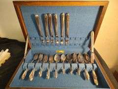Wm Rodgers & Sons exquisite silverware with case