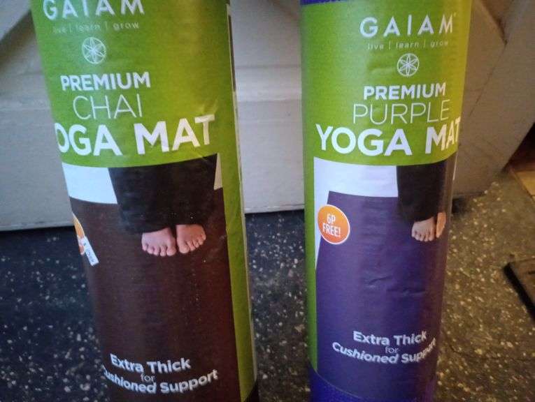 2 New yoga mats