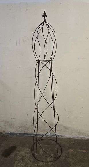Wrought Iron Garden Topiary / Trellis