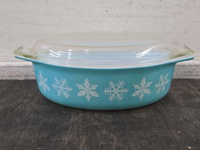 Vintage Pyrex 045 Turquoise Snowflake 2.5 Qt Casserole Dish w/ Lid. 6D