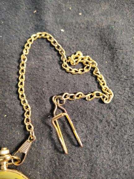 Quartz pocket watch