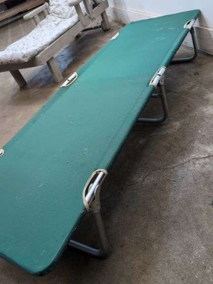 Camp cot