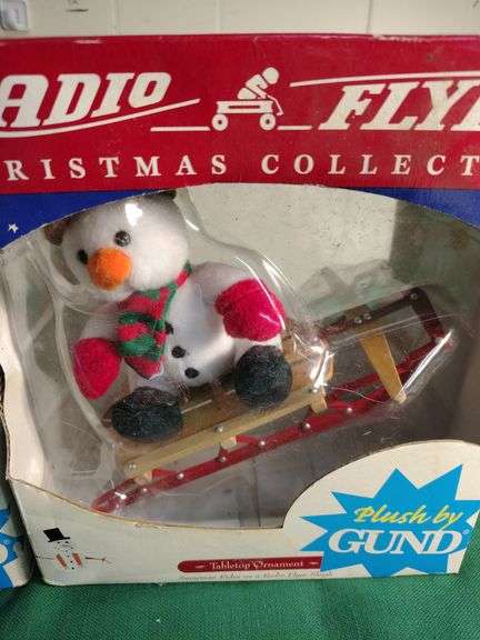 2 Radio Flyer table top ornaments