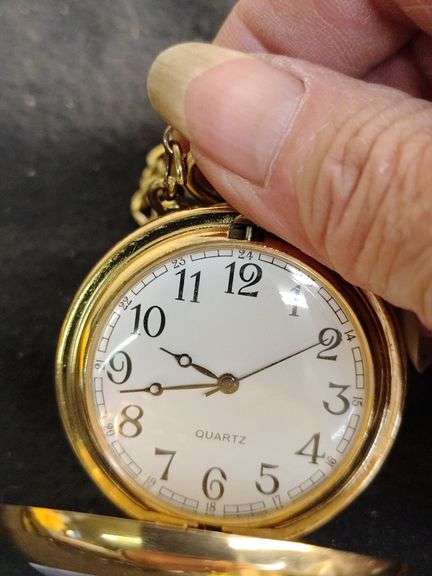 Quartz pocket watch