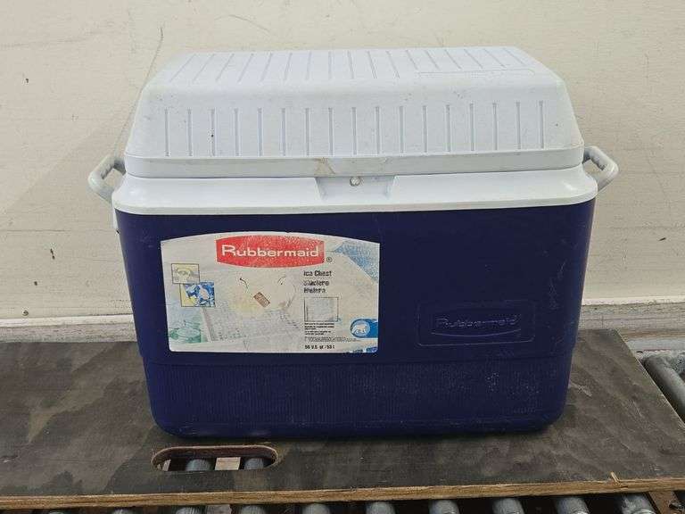 Rubbermaid 56 Qt. Cooler. 6A