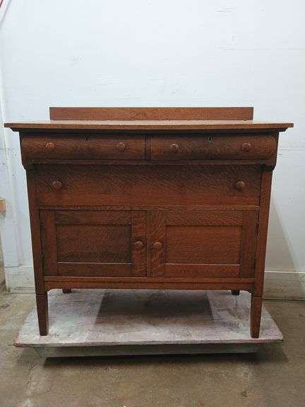 Sideboard/buffet