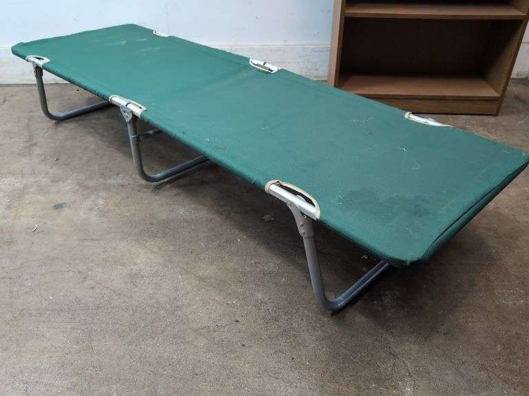 Camp cot