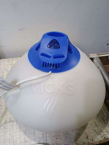 Vicks vaporizer. 7b