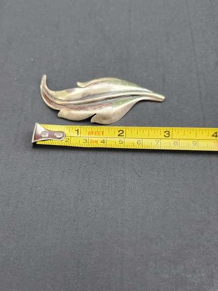 Vintage Danecraft sterling silver leaf brooch