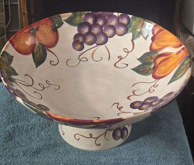 Fruit Bowl on Pedestal Base