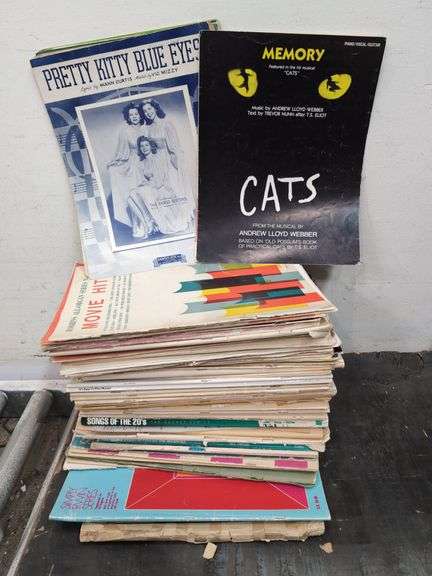 Large lot of sheet music. 1f