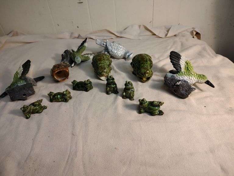 Frogs, birds and a owl