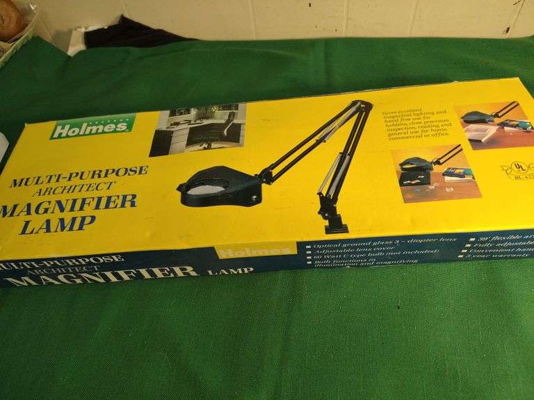 Holmes magnifier lamp